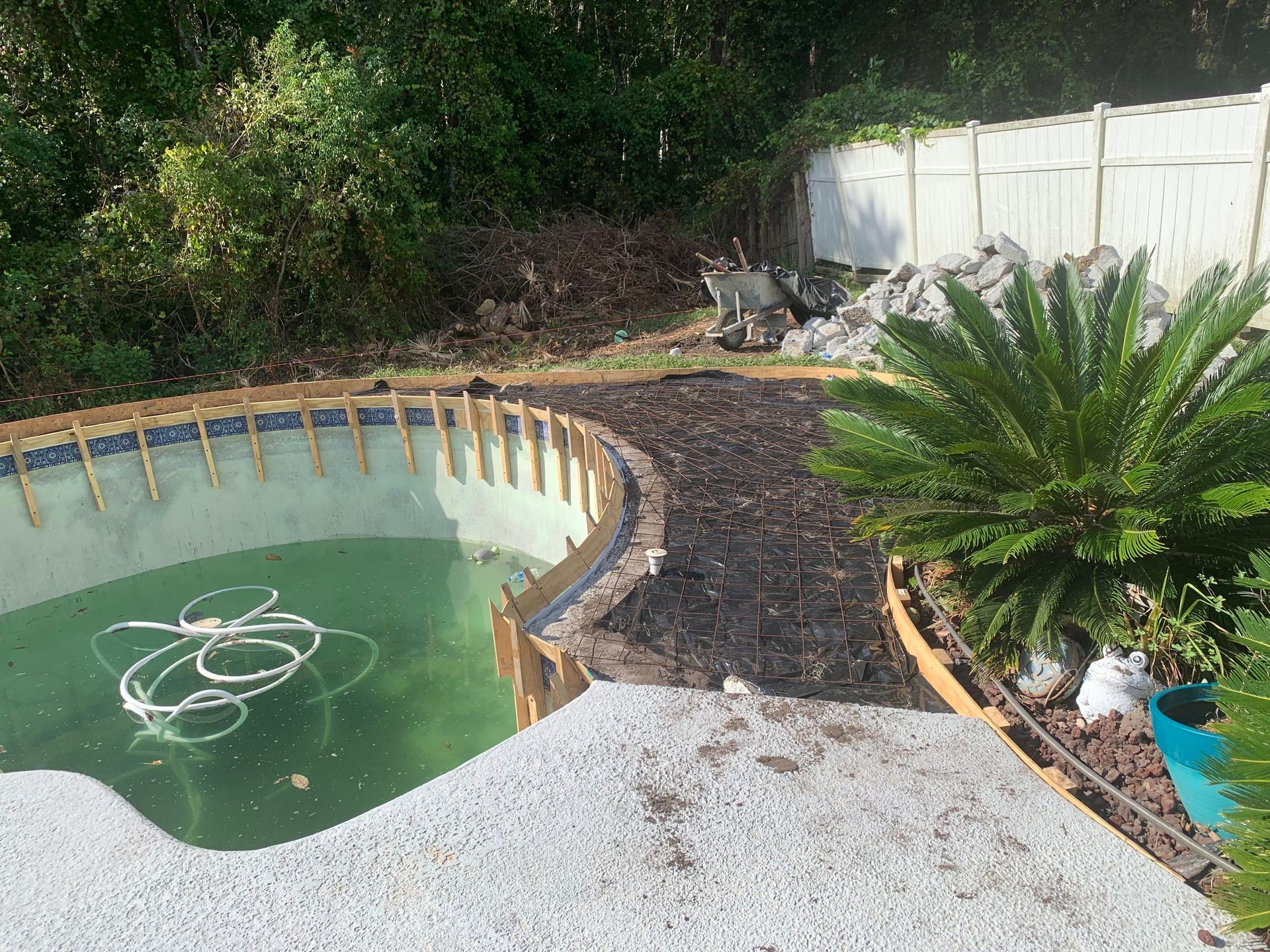 Pool Repair and resurface